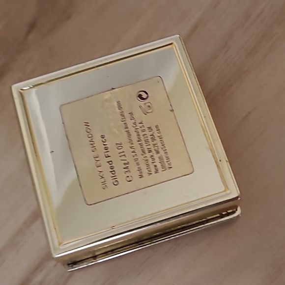 Christian Siriano for VS Makeup Gilded Fierce Eyeshadow - Picture 4 of 5